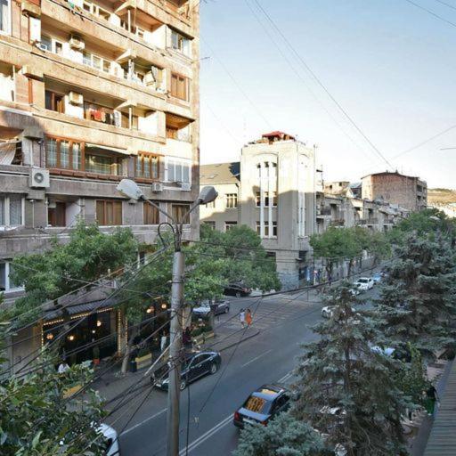 Rent Inn Yerevan On Sakharov Square エクステリア 写真