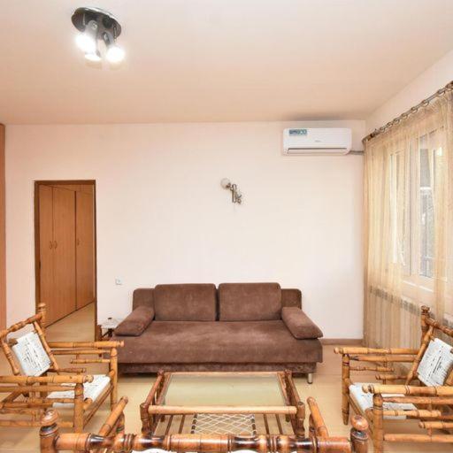 Rent Inn Yerevan On Sakharov Square エクステリア 写真