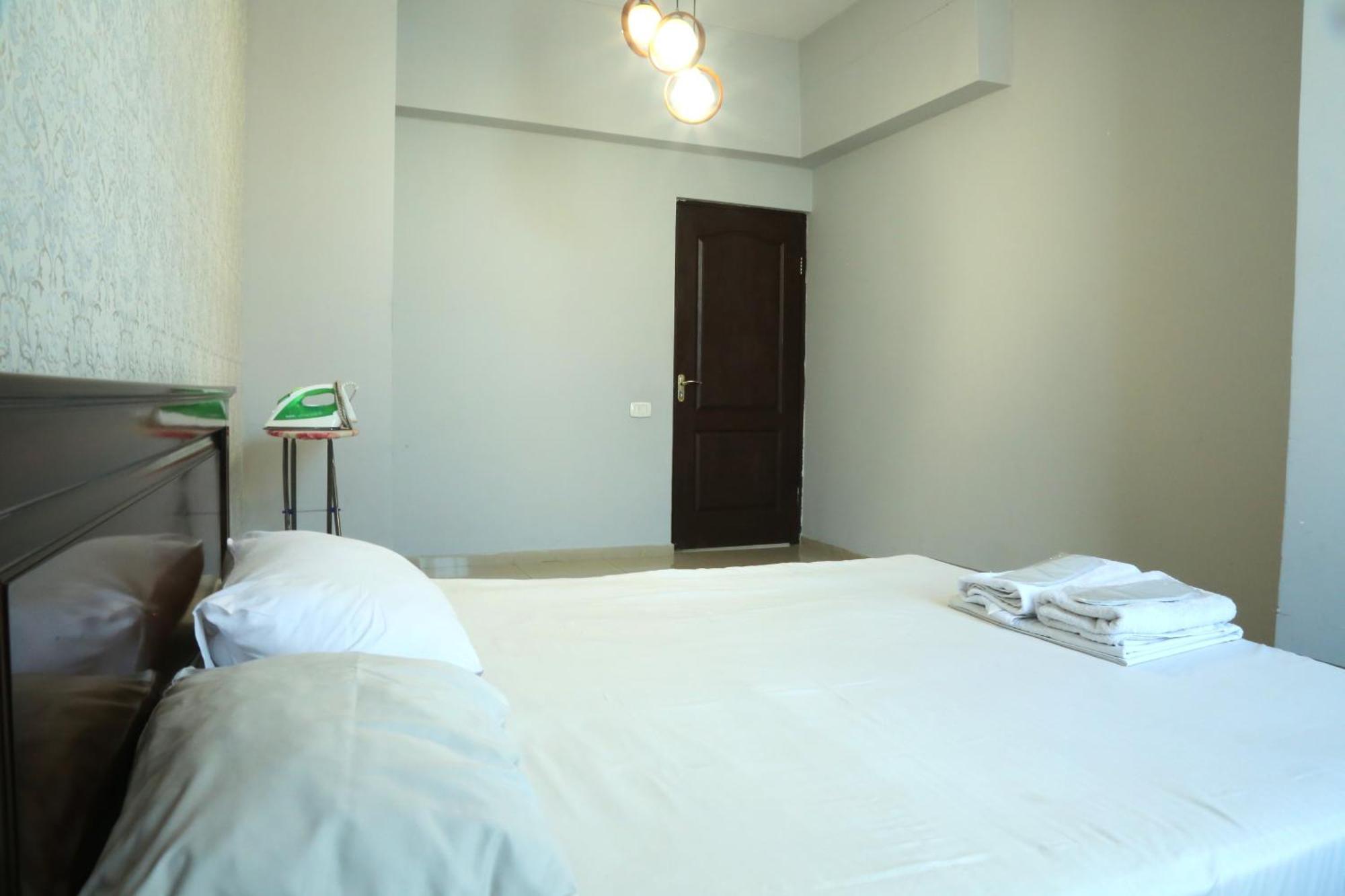 Rent Inn Yerevan On Sakharov Square エクステリア 写真