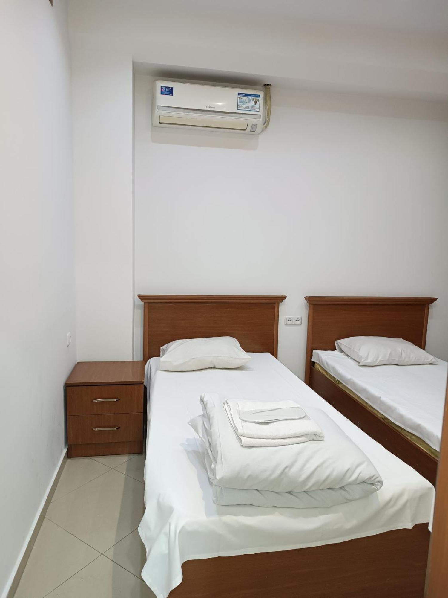 Rent Inn Yerevan On Sakharov Square エクステリア 写真