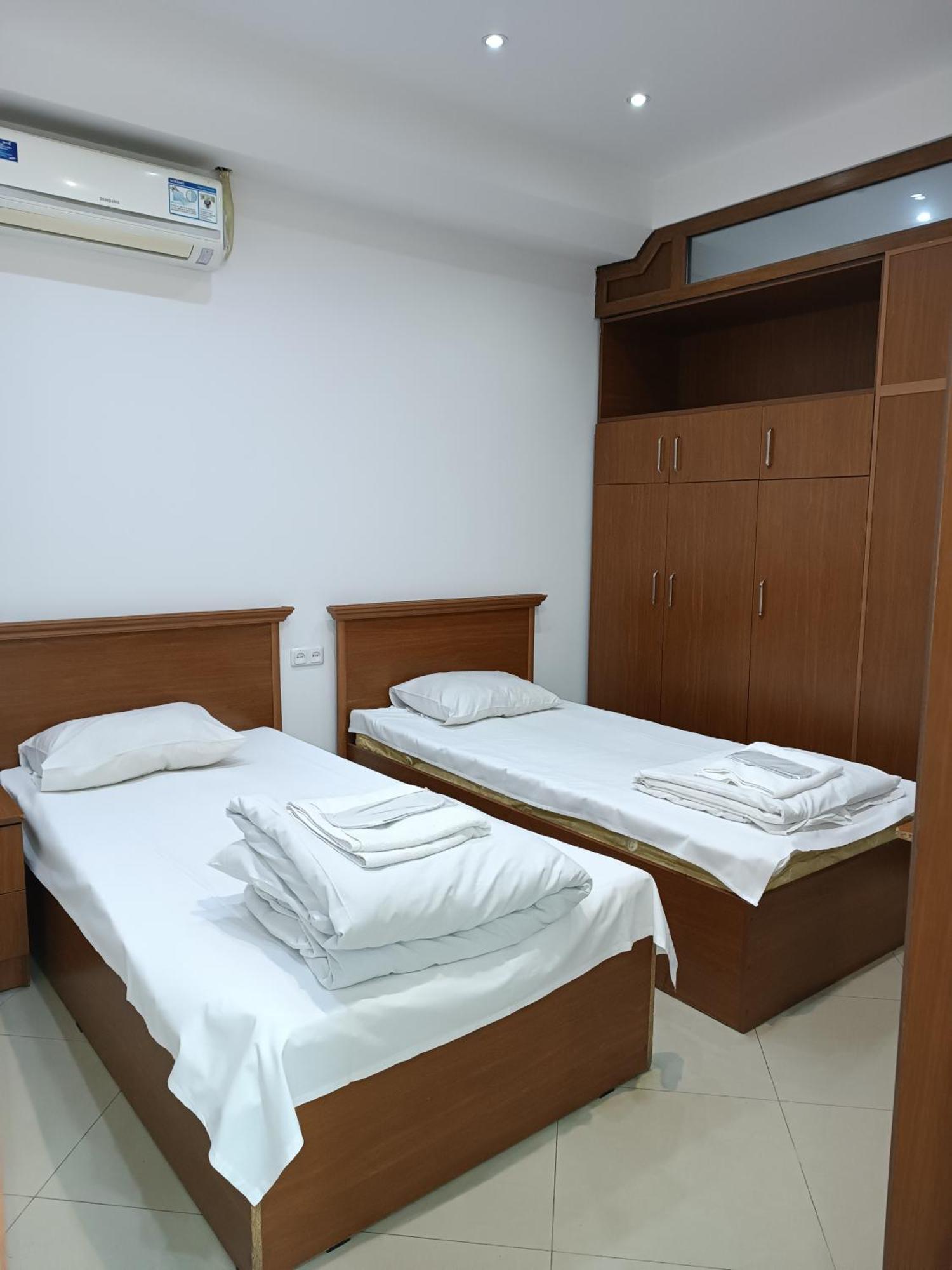 Rent Inn Yerevan On Sakharov Square エクステリア 写真