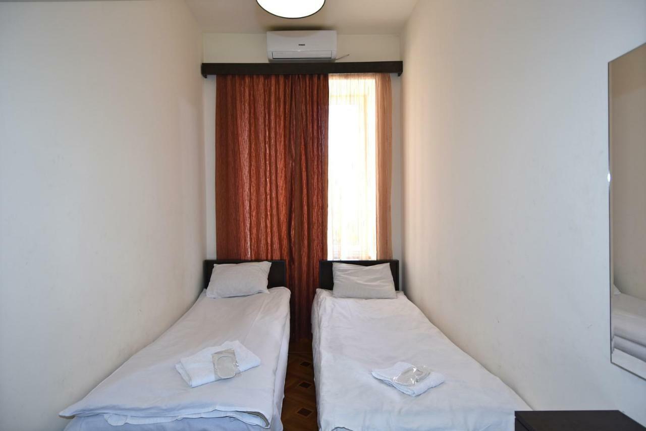 Rent Inn Yerevan On Sakharov Square エクステリア 写真