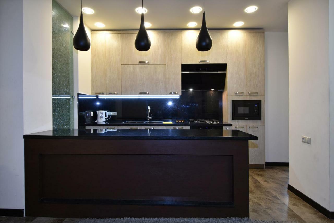 Rent Inn Yerevan On Sakharov Square エクステリア 写真